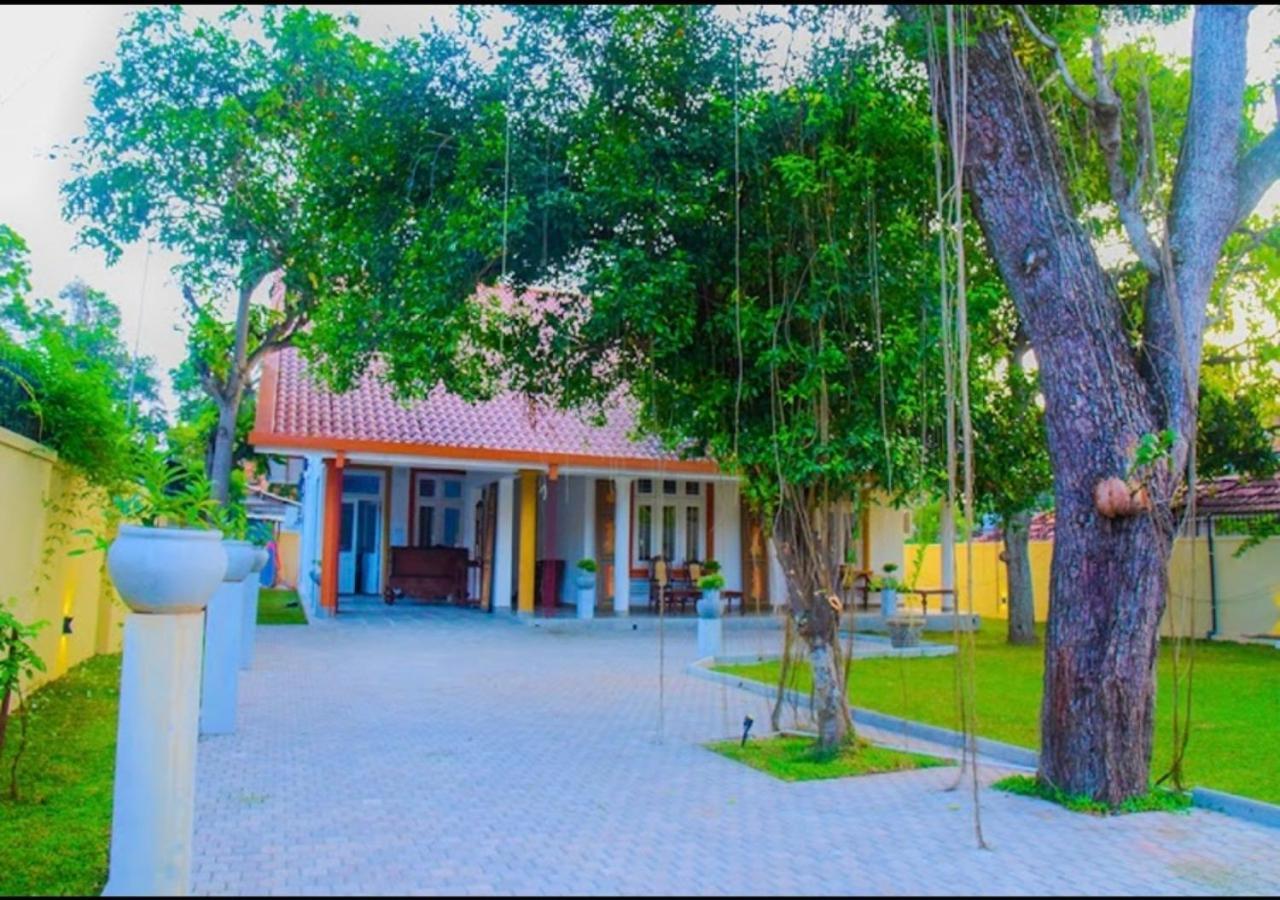 Ace Boutique Airport Hotel Katunayaka Екстериор снимка
